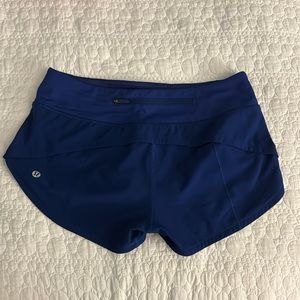 Lululemon 2.5 inch (Reg) Size 4 Speed Up Shorts